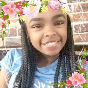 Meet your Posher, Kayla